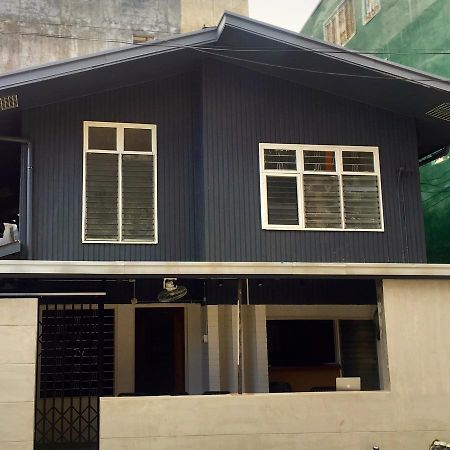 The Hub District Hostel And Dorm San Pedro Makati Exterior foto